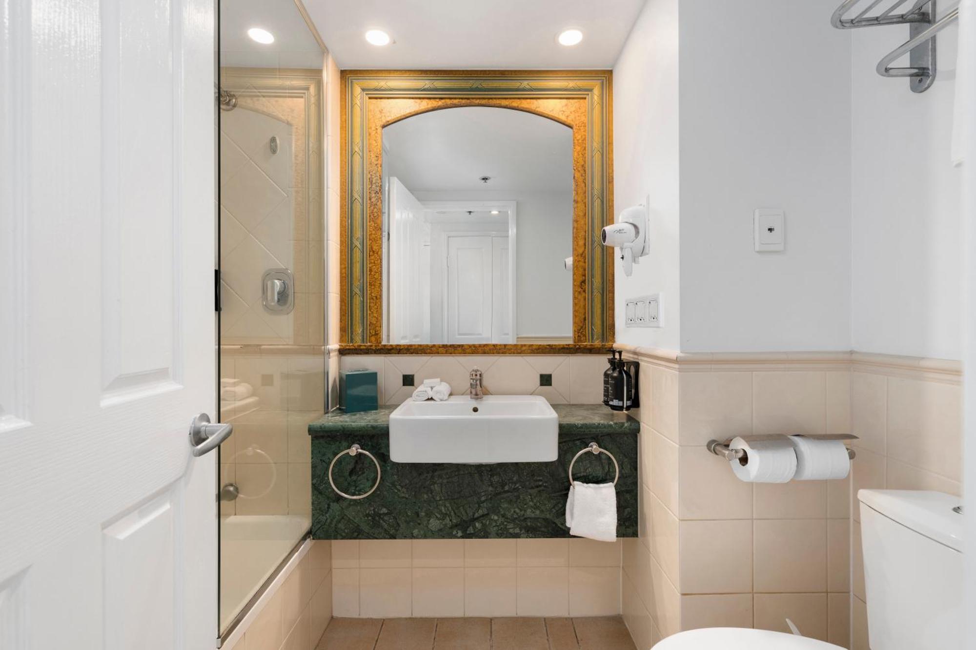 Legends Apartments - Qstay Голд-Кост Экстерьер фото